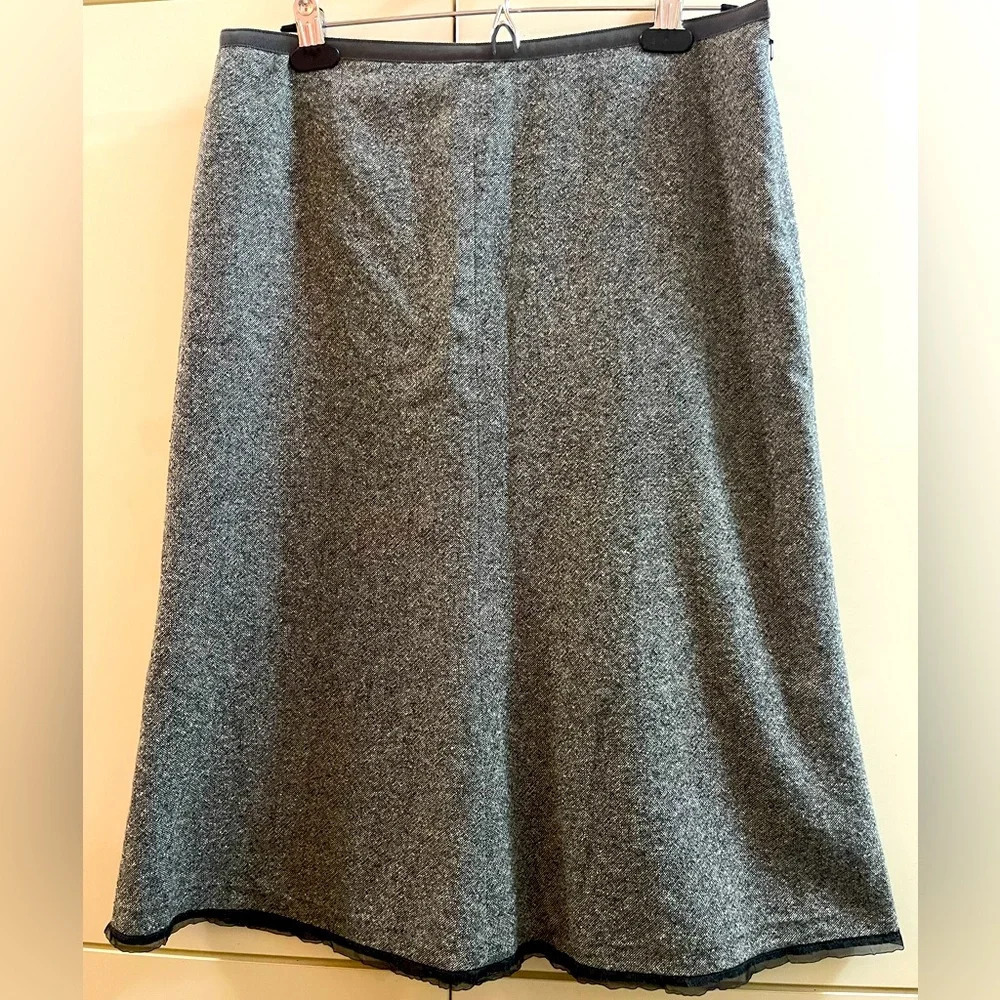 Prize Women's Floral wool Blend A Line Skirt Size 8 grey lined